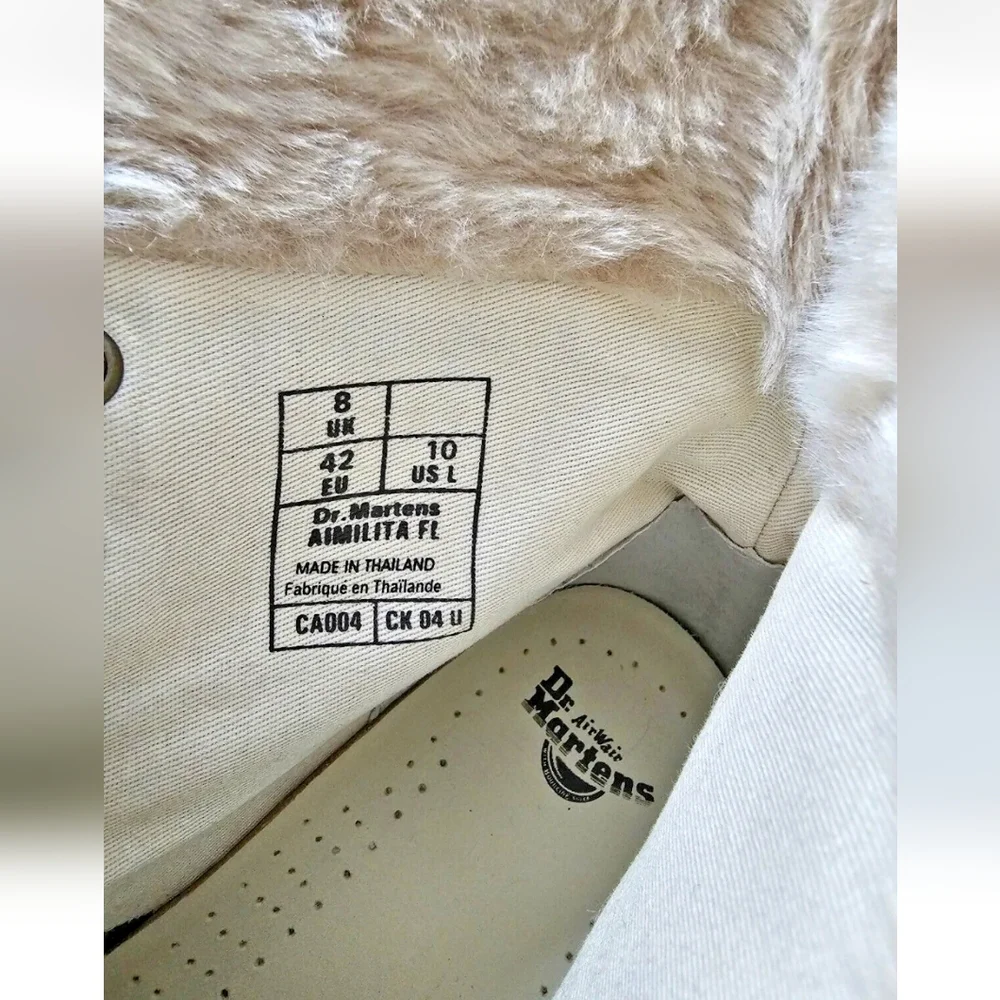 DR. MARTENS Aimilita FL Fur-Lined GRIZZLY LEATHER Boots TAN Sz US 10 - Picture 11 of 11